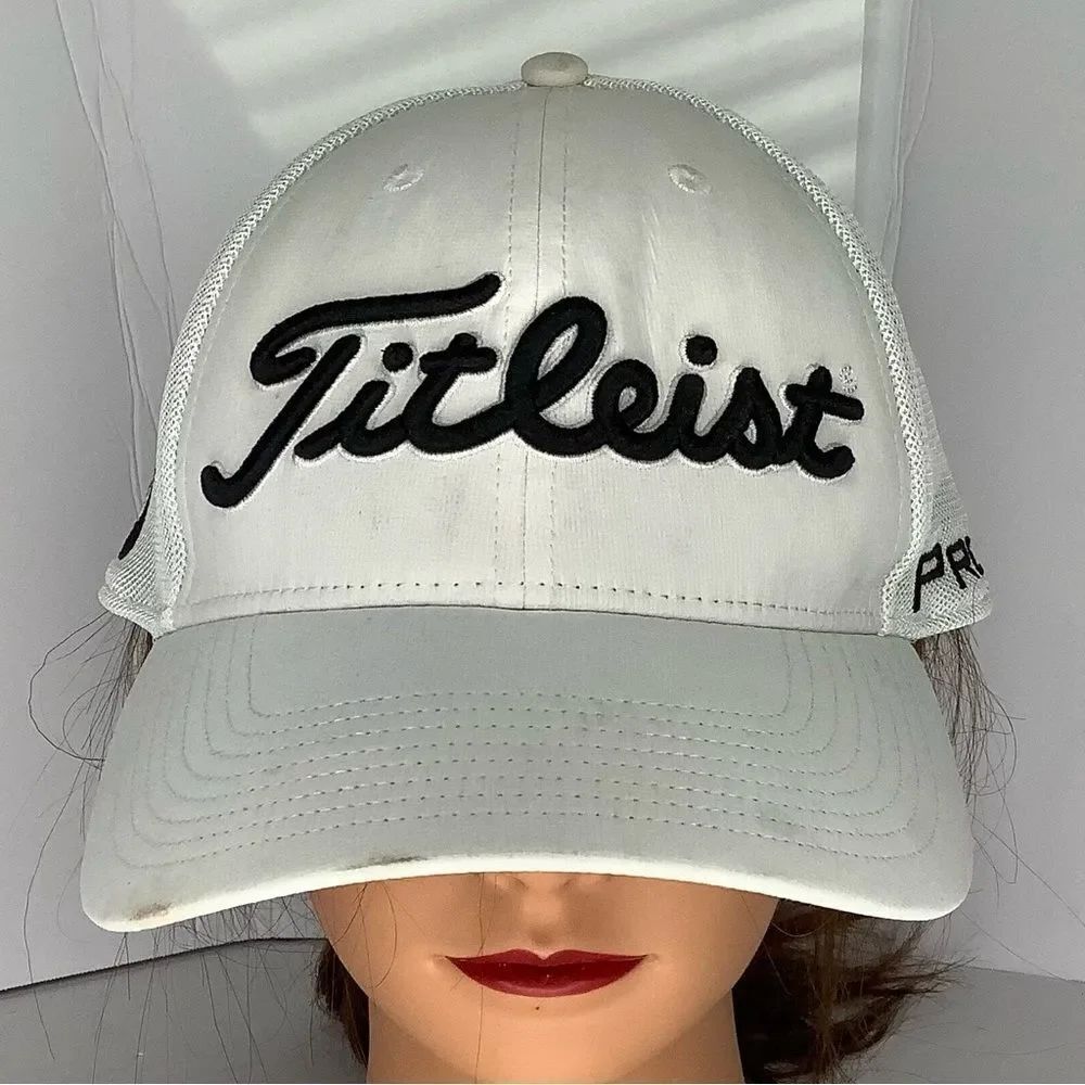 Titleist Pro-V1 Foot Joy Outdoor Sport Fit Men's Golf White Cap Sz M/L